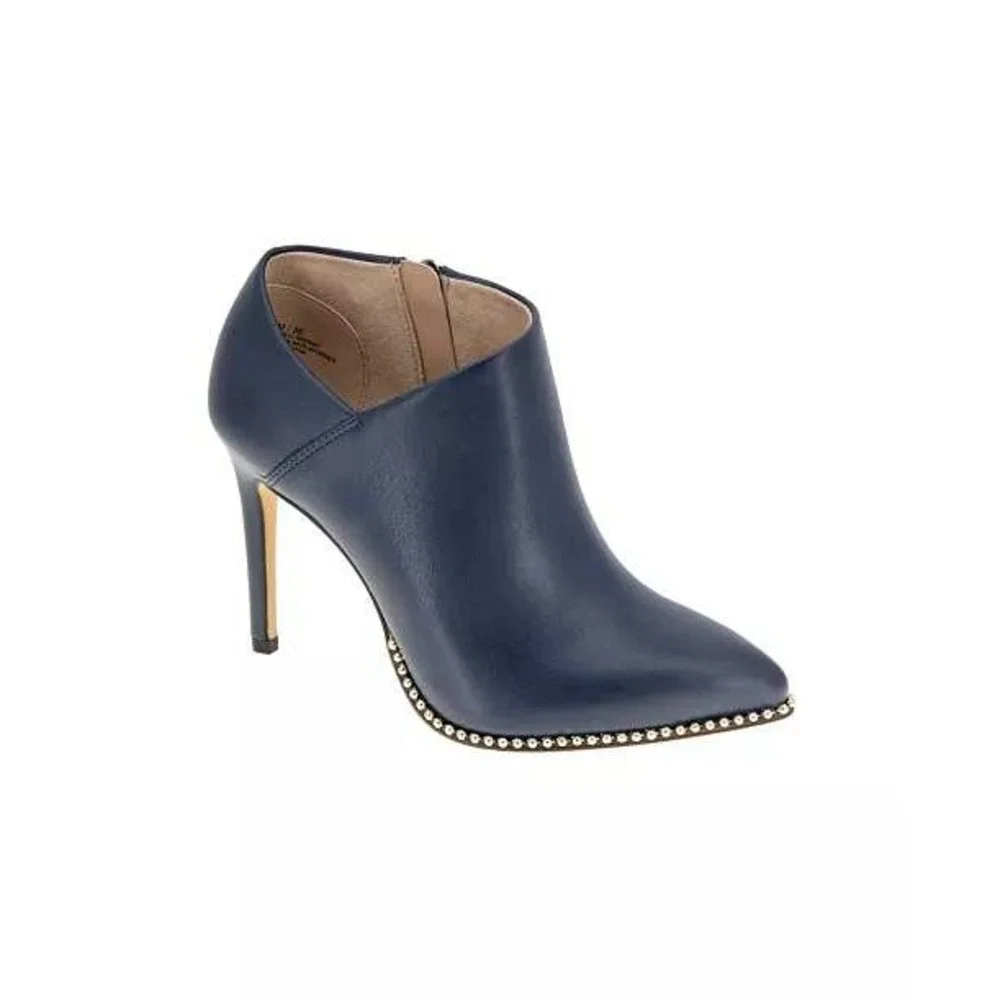 NEW BCBGeneration Women's Hadix Ankle Booties in Black W/ metal details‎ Size 10